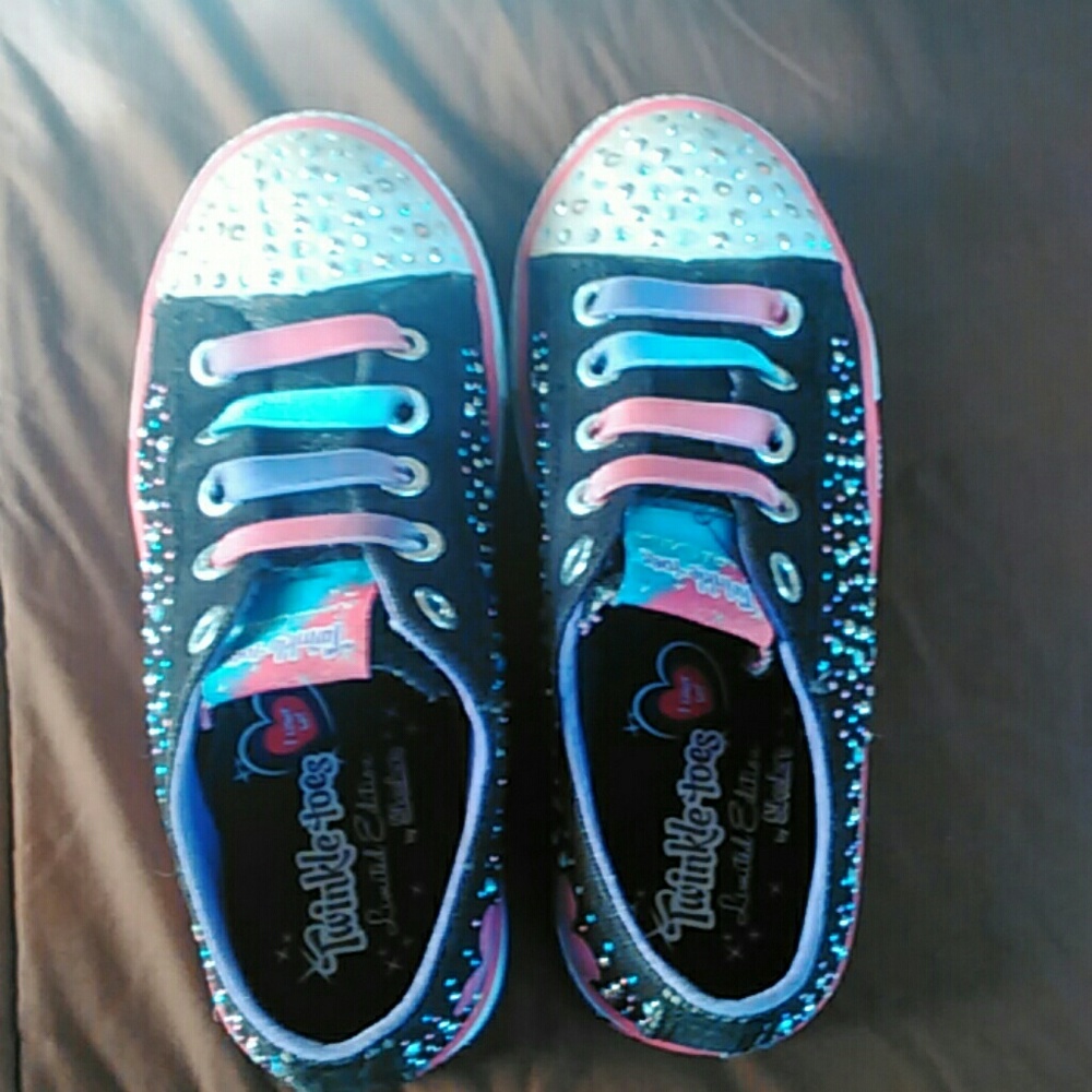 Girls skechers